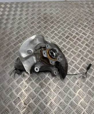 Mini Countryman U25 Front wheel hub 6890179 8832870