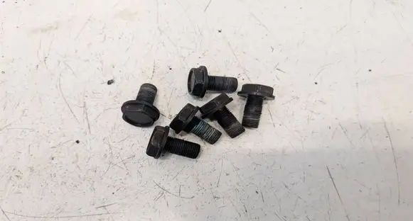 Skoda Octavia Mk2 (1Z) Nuts/bolts