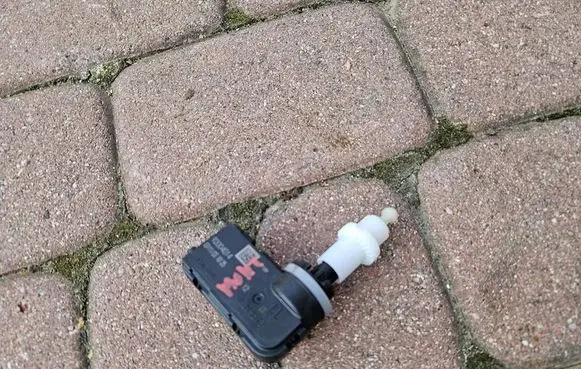 Headlight part