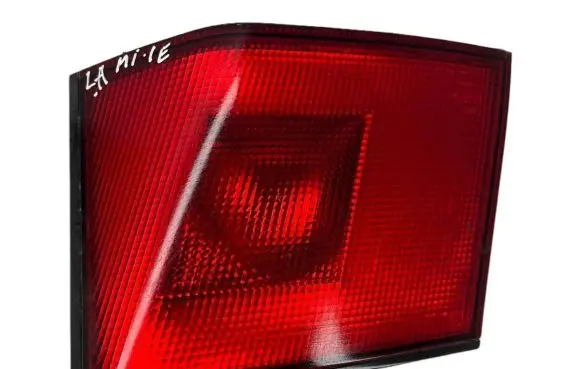 Mitsubishi Carisma Tailgate rear/tail lights 292002 MB9521