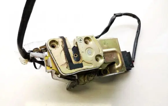Mazda 323 F Rear door lock