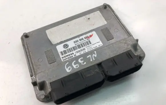 Volkswagen Fox Engine control unit/module 03D906033H
