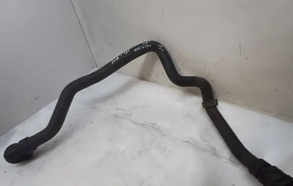 Peugeot 3008 II Engine coolant pipe/hose 
