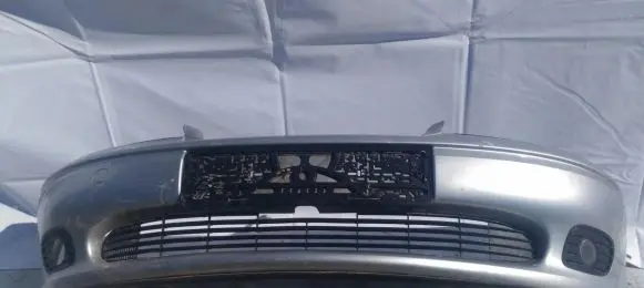 Opel Vectra B Front bumper sidabrine