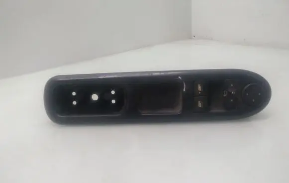 Peugeot 407 Electric window control switch 53269706