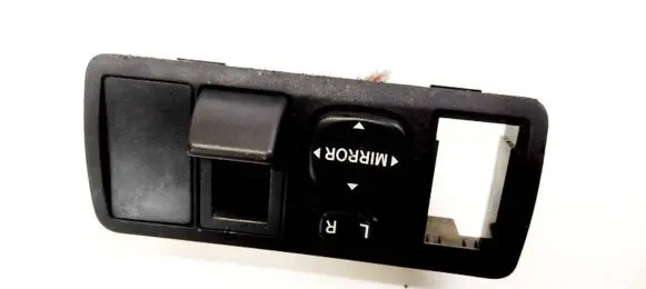 Toyota Corolla E120 E130 Wing mirror switch 183574