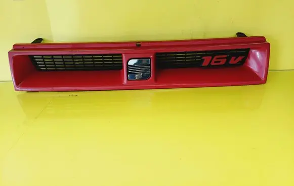 Seat Toledo I (1L) Front grill 1L0853653 1L0853655