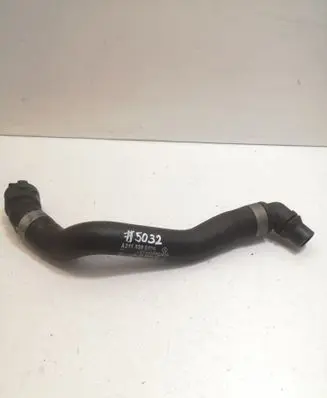 Mercedes-Benz CLS C219 Engine coolant pipe/hose A2118300596
