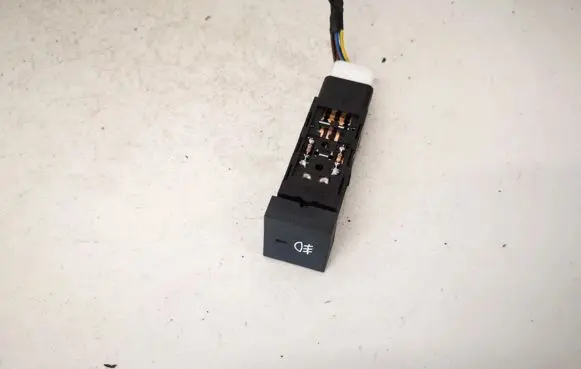 Hyundai Santa Fe Fog light switch 621w05010