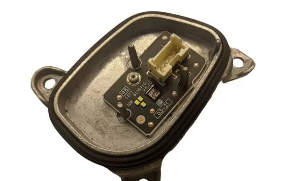 Volkswagen Golf VIII Day light relay 5H0998478 90175919A 2111000187