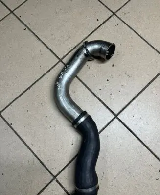 BMW 5 E60 E61 Intercooler hose/pipe 7787468