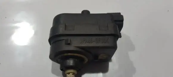 Nissan Primera Headlight level adjustment motor 