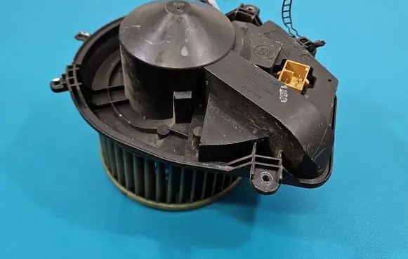 Audi A4 S4 B5 8D Heater fan/blower 740221233F IMPRK1585812