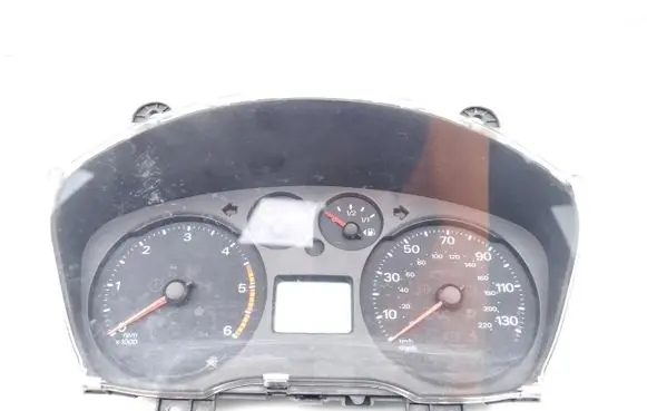Speedometer (instrument cluster)