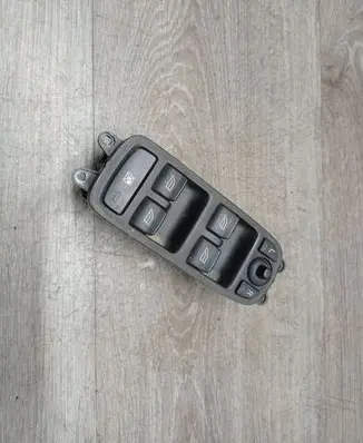 Volvo V50 Electric window control switch 30710787 30710788