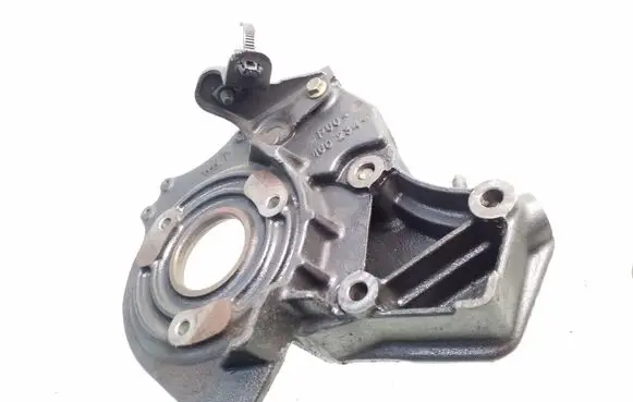 Volvo S40, V40 Engine mounting bracket P50150234 150234
