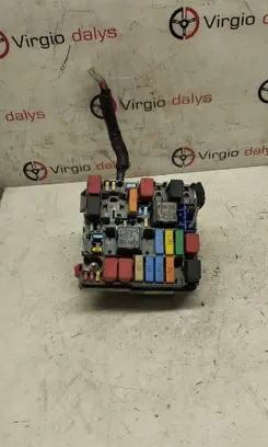 Alfa Romeo Giulietta Fuse module 51867697 09092010 112626