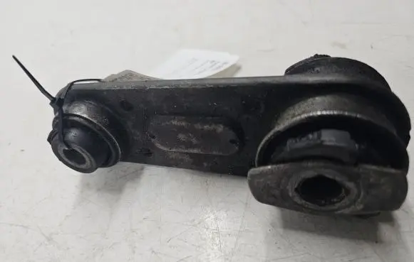 Renault Laguna II Engine mount bracket 