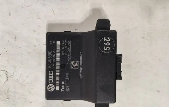 Volkswagen Golf V Gateway control module 1K0907530E 1K0907951