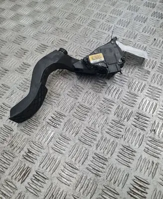 Skoda Superb B5 (3U) Accelerator throttle pedal 8D1723523L