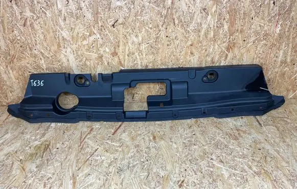 Nissan Leaf II (ZE1) Radiator trim 623225SK0A