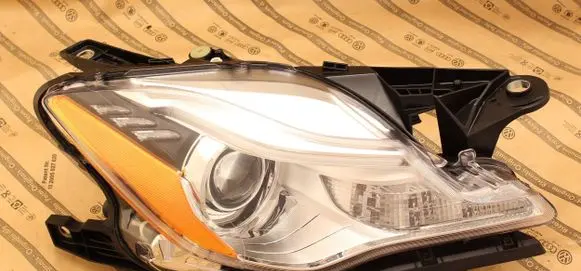 Maserati Quattroporte Headlight/headlamp 00670001624