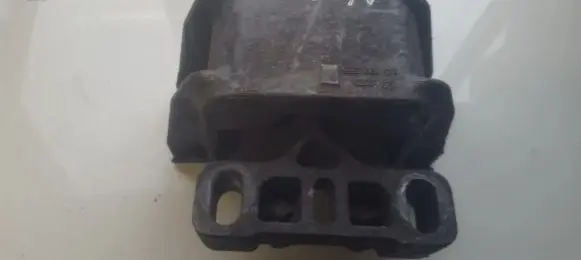 Volkswagen Golf IV Engine mount bracket 1J0199555