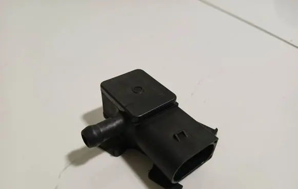 BMW 1 E81 E87 Exhaust gas pressure sensor 7805152 1180