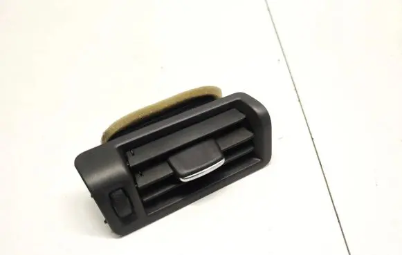 Volvo XC90 Air vent grill in roof 31497123 28082017 0947600406