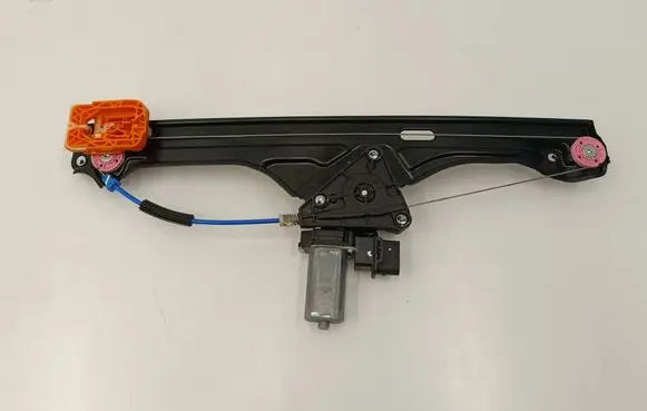 BMW 2 F46 Front door window regulator with motor 7463485 13262410 37346000