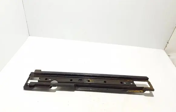 Volkswagen Touareg II Other trunk/boot trim element 7P6863600A