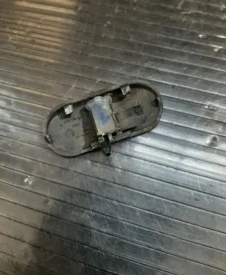 Windshield washer spray nozzle