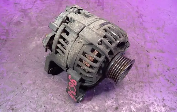 Opel Corsa C Generator/alternator 