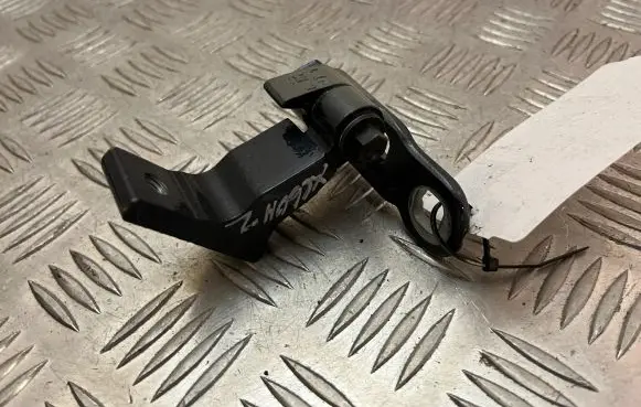 Volvo XC60 Rear door upper hinge 31424455