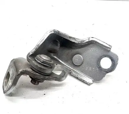 Ford Fusion II Front door lower hinge P001A