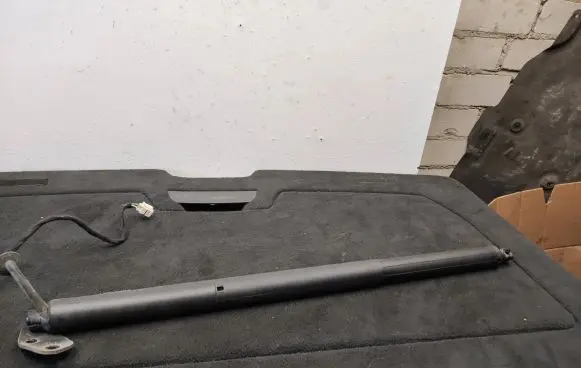 Porsche Cayenne (92A) Tailgate/trunk strut/damper 7P5827602