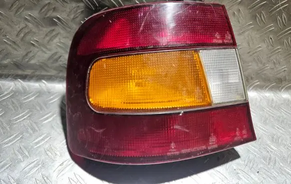 Hyundai Lantra I Rear/tail lights 7R011110 011110