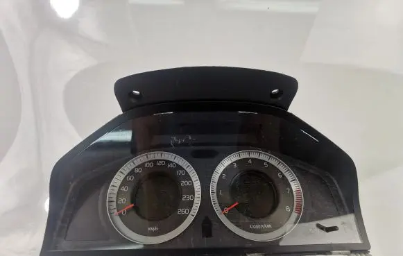 Volvo V70 Speedometer (instrument cluster) 31270900AA