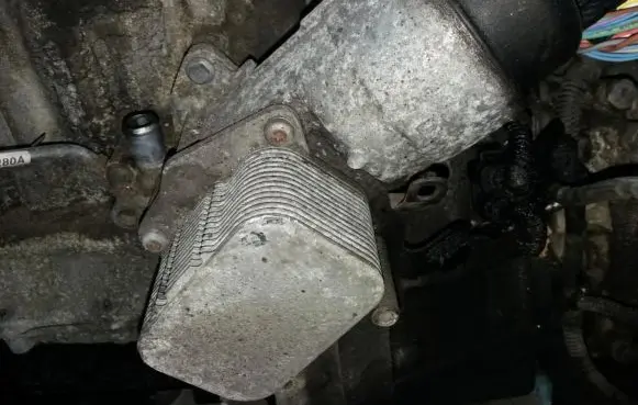 Citroen C4 I Picasso Oil filter cover 