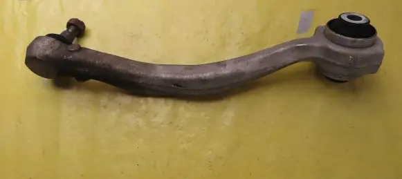 Mercedes-Benz C W204 Front control arm A2043306711