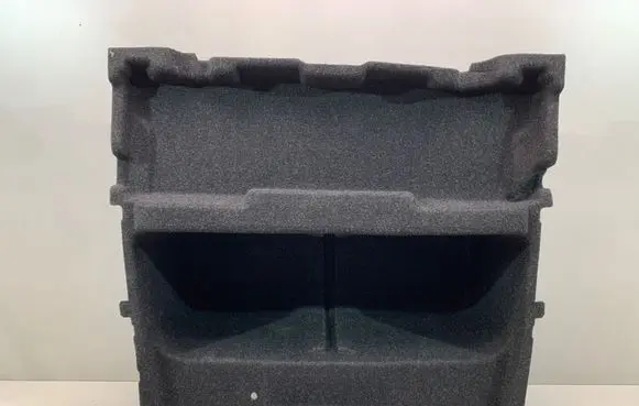 Trunk/boot floor carpet liner