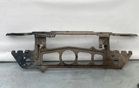 BMW 5 E39 Radiator support slam panel