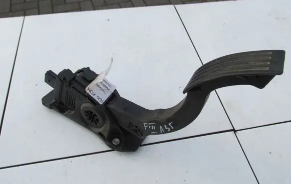 Ford Focus Brake pedal bracket assembly EV619F836AA