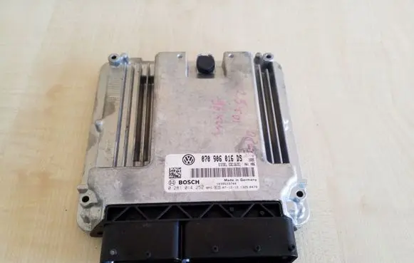Volkswagen Transporter - Caravelle T5 Engine control unit/module 070906016DS