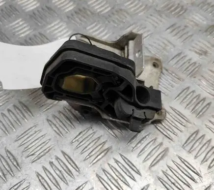 BMW 5 F10 F11 Radiator support slam panel bracket 7207151 7186513