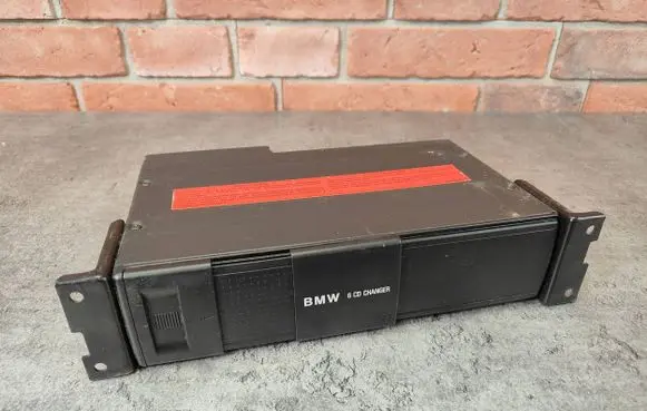 BMW 5 E39 CD/DVD changer 8361584