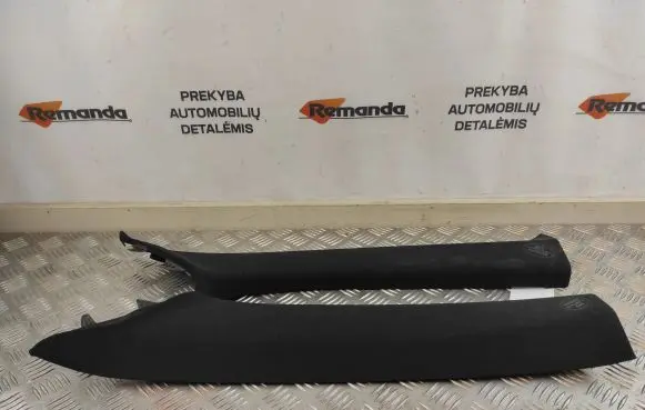 Toyota RAV 4 (XA40) (A) pillar trim 62221042080