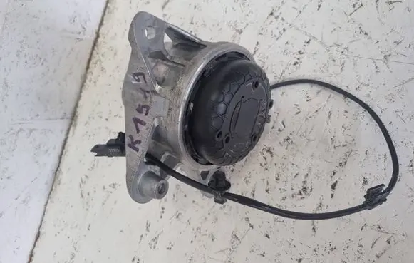 Mercedes-Benz GLE W167 Engine mount bracket a1672407600