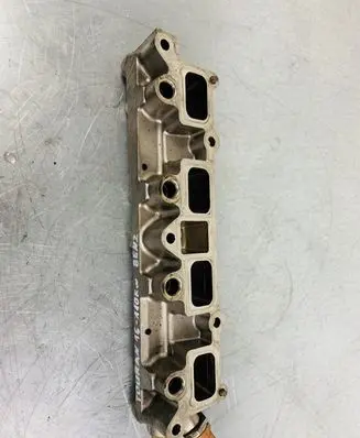 Volkswagen Touran II Intake manifold 2471957