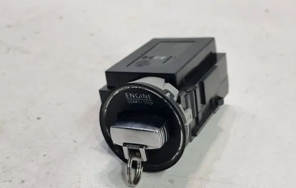 Volkswagen PASSAT B6 Ignition lock 3C0905843R 33303401